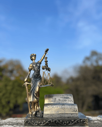 Classic Lady Justice Statue – Symbolic Legal Decor - getTohfa.