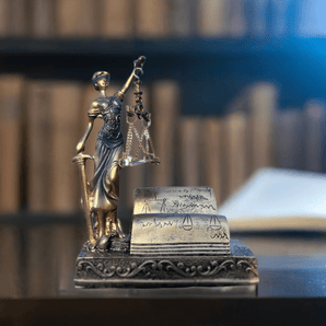 Classic Lady Justice Statue – Symbolic Legal Decor - getTohfa.